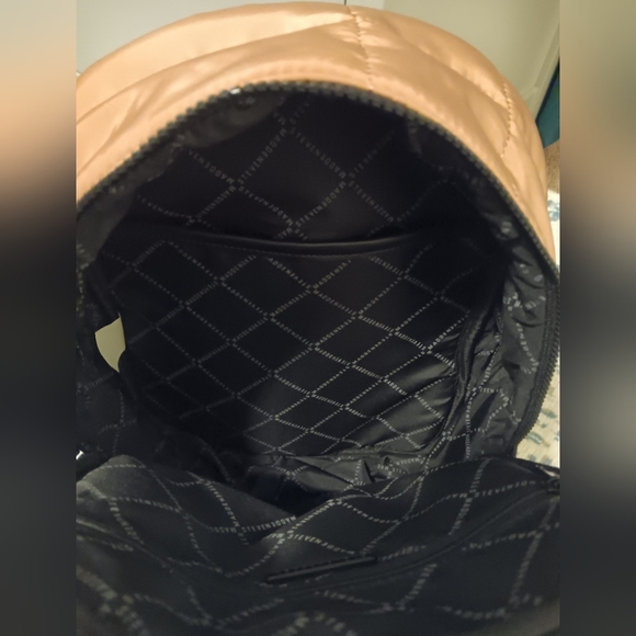 Steve Madden back pack - Picture 5 of 7